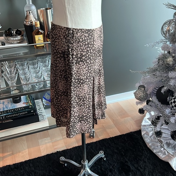 Moschino Cheap and Chic Floral Silk Skirt Size 8 - Picture 2 of 9